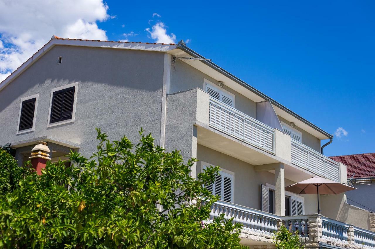 Apartments Rose Trogir Exterior foto